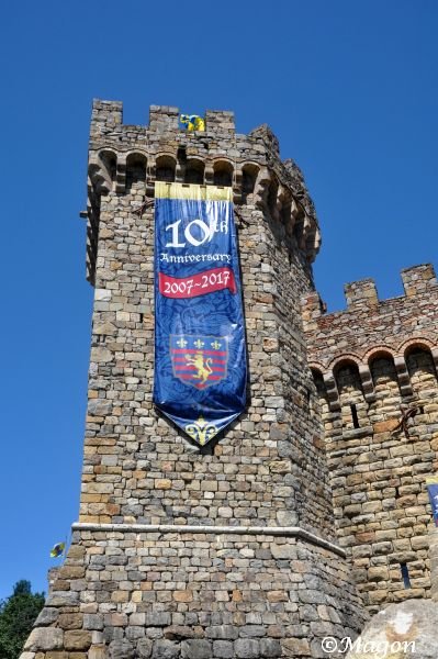 Castello Di Amorosa: 10-летний юбилей башни в стиле средневековой итальянской крепости